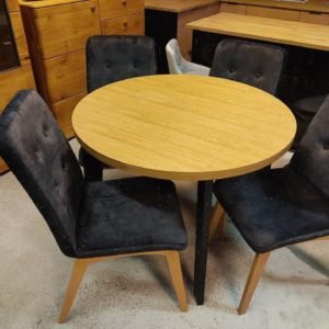 KAMI krzesło tapicerowane dębowe z ozdobnymi guzikami - na wymiar