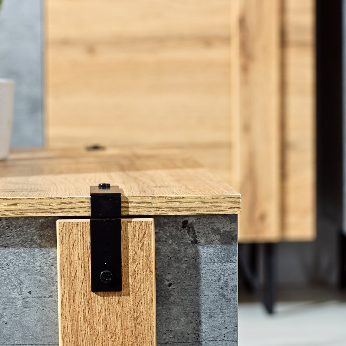 YOUNTH ROOM - zestaw mebli do pokoju młodzieżowego z czarnymi nóżkach i ozdobnymi okuciami, BETON MILLENIUM - DĄB WOTAN