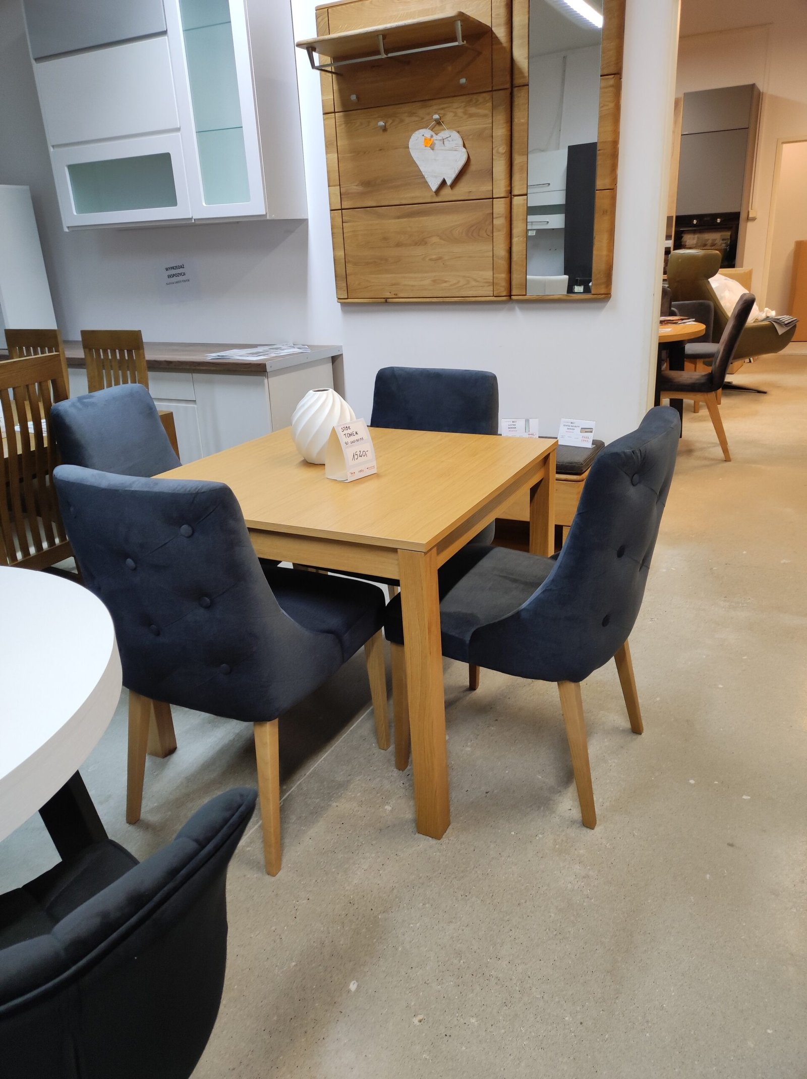 krzesła ell asseri meble