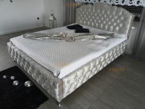 GLAMOUR-V  pikowane łóżko tapicerowane z pojemnikiem na ozdobnych nóżkach 120; 140; 160; 180; 200 x 200 cm
