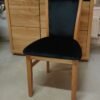 WOJAS komfortowe krzesło dębowe z tapicerowanym oparciem, z rączką, tkanina czarny velur - dąb naturalny